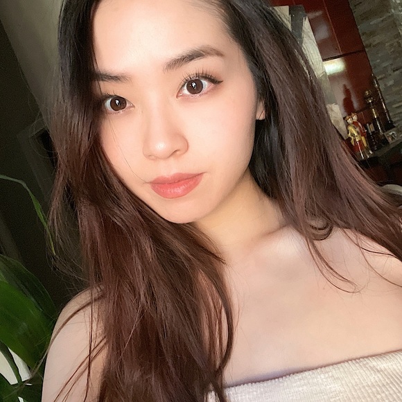 Meet your Posher, Amanda - Picture 1 of 1